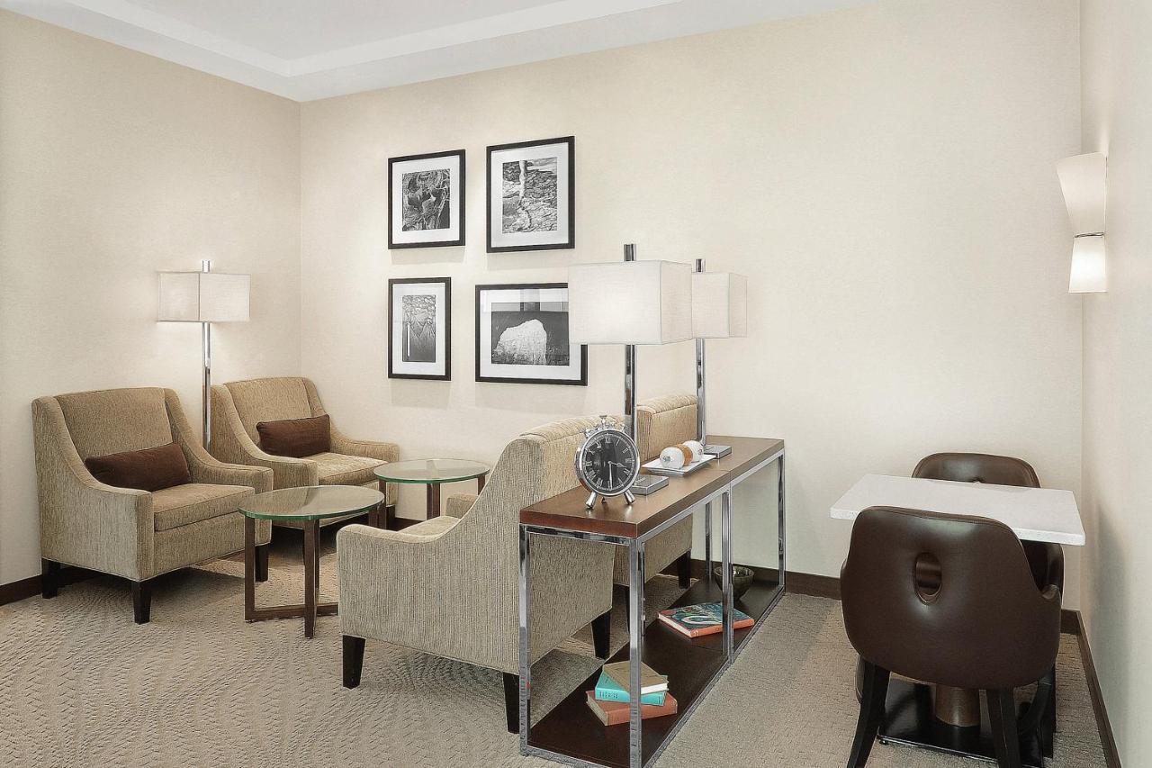 Sheraton Cavalier Saskatoon Hotel Zewnętrze zdjęcie